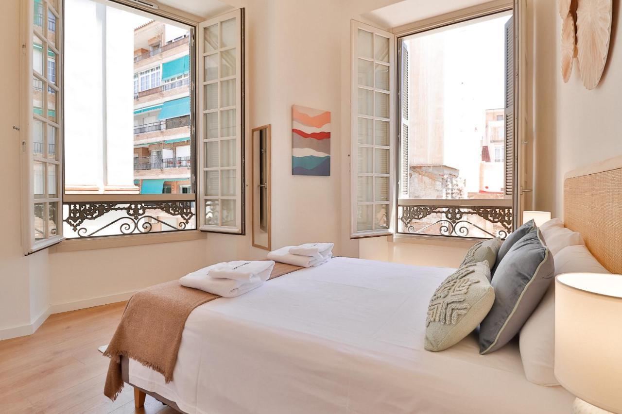 C74 - Marvelous 3 Bedroom Apartment In Historical Málaga Eksteriør bilde